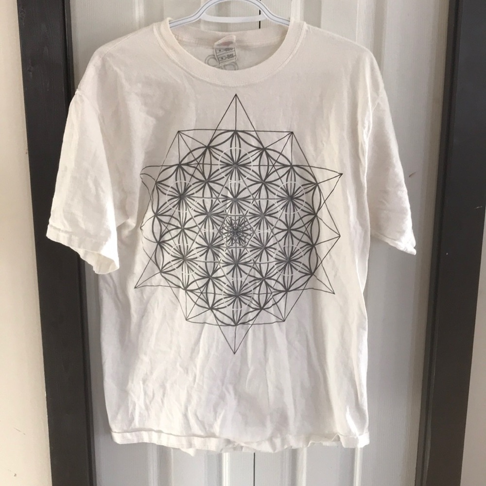 Tee shirt